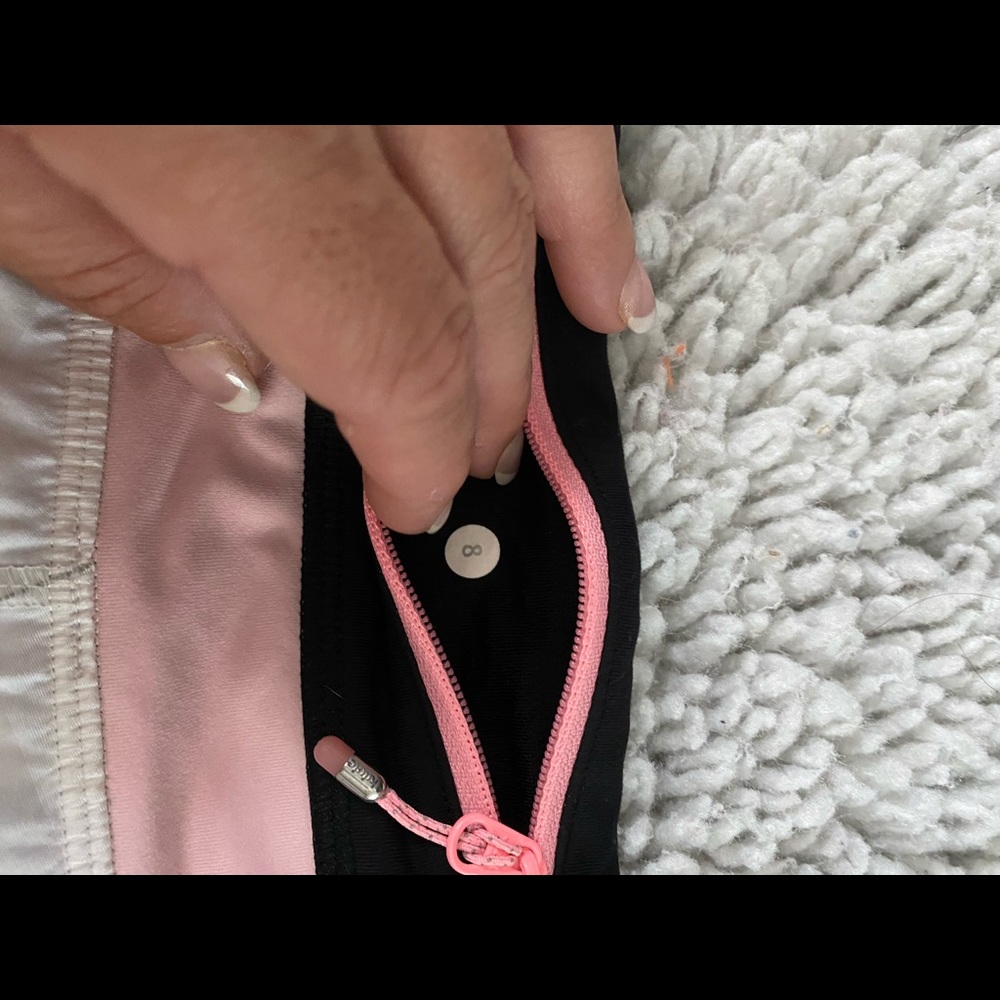 Lululemon run time shorts size 8 - Picture 5 of 5